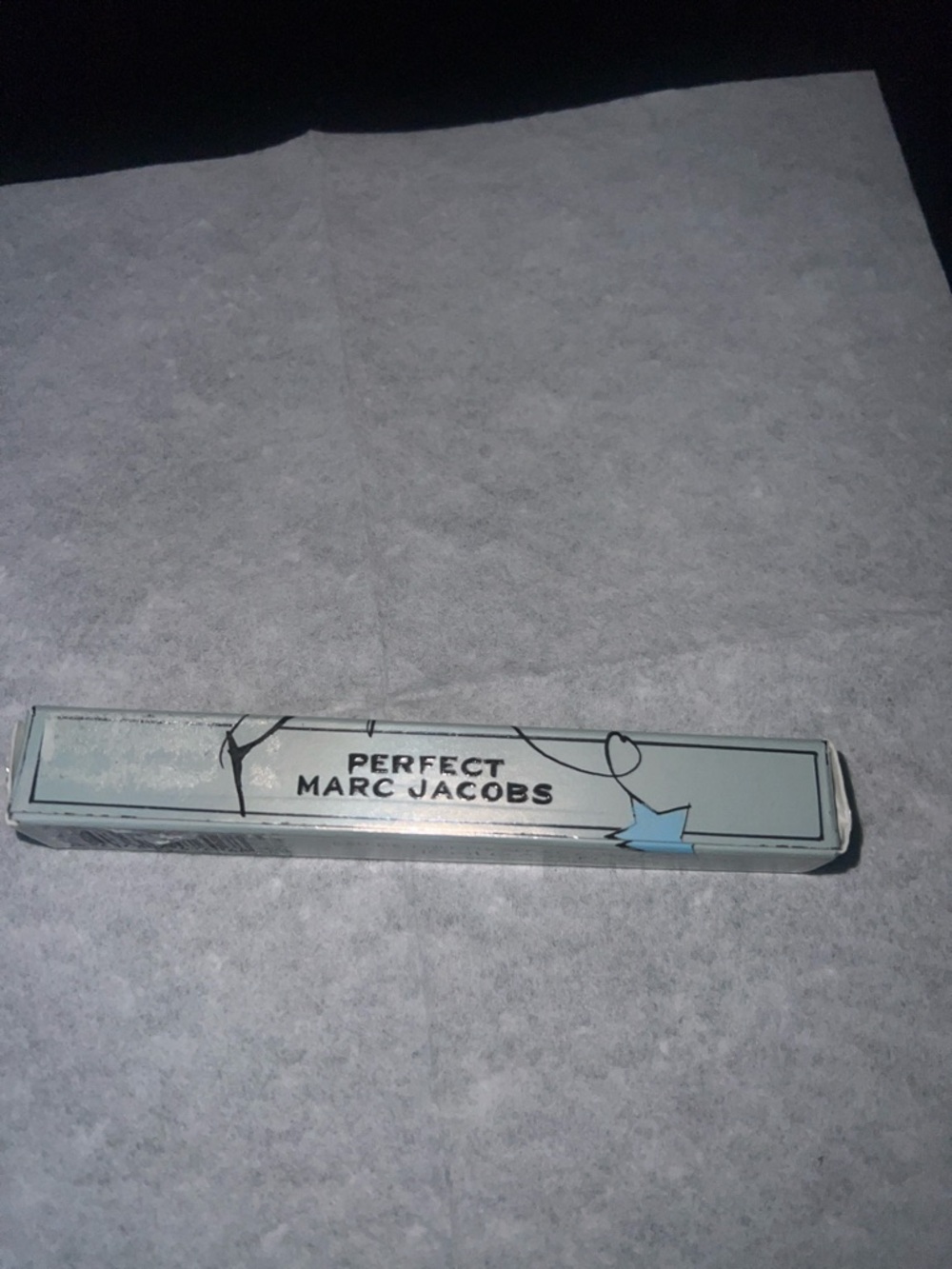 Marc Jacobs Perfect spray- Light Blue & White Accents